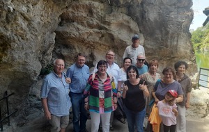 St Nazaire en Royans le 10 juillet 2026
Photo souvenir à la sortie de la Grotte .